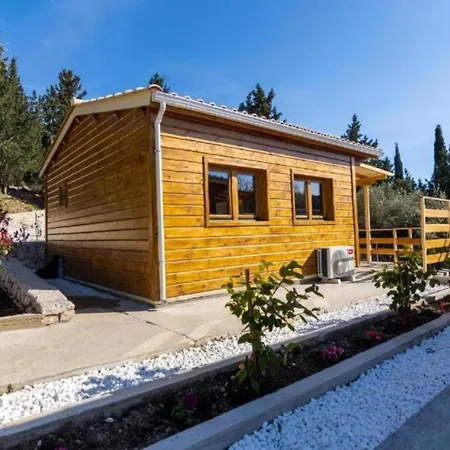 Agrelia Homes דירה *